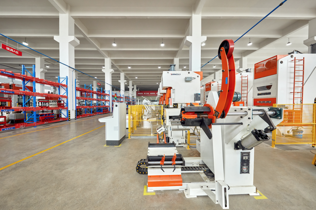 打響“智造強(qiáng)市”品牌│帥豐商若云董事長(zhǎng)在會(huì)議上強(qiáng)調(diào)企業(yè)發(fā)展重任