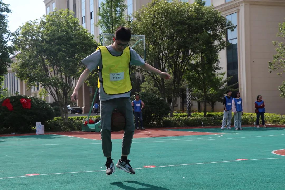 豐趣運(yùn)動(dòng)會(huì)|帥豐電器青年員工展現(xiàn)青春風(fēng)采