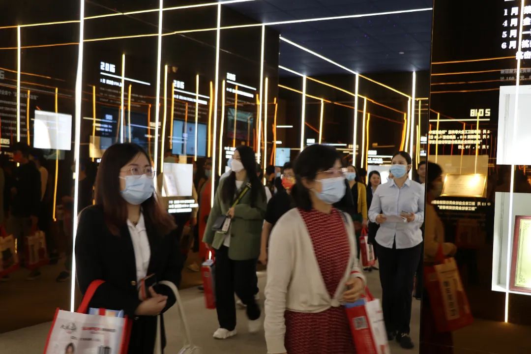 集成十大品牌帥豐電器聯(lián)合建設(shè)銀行開展建行家裝節(jié)活動