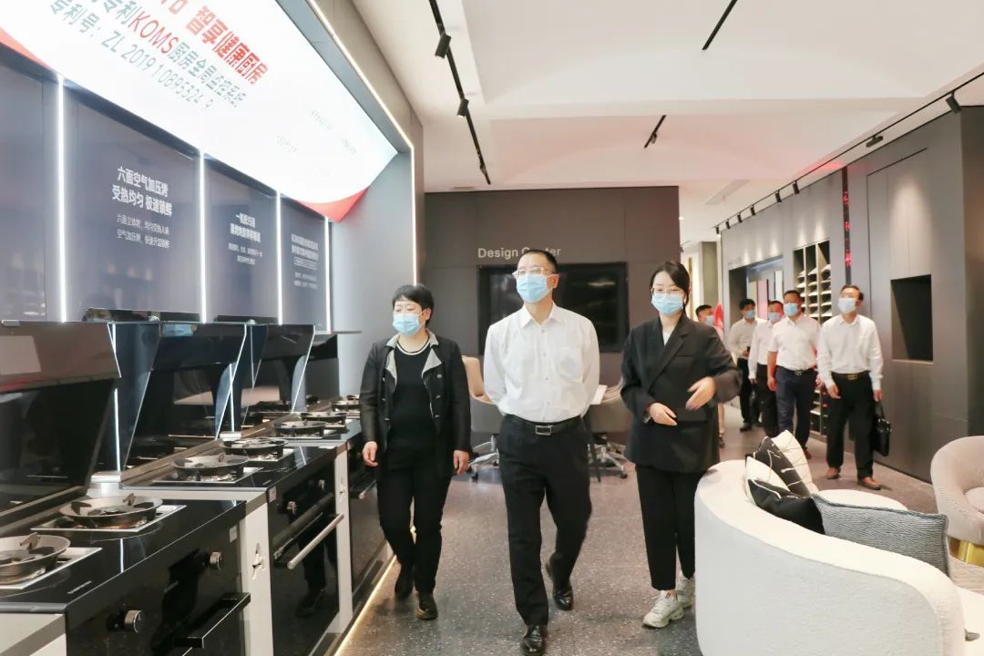 浙江高院等領(lǐng)導(dǎo)走進(jìn)帥豐集成灶，助力企業(yè)蓬勃發(fā)展