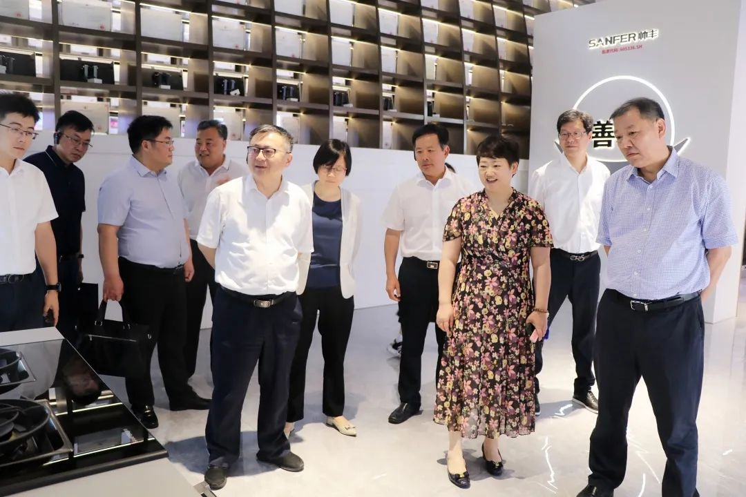 省政協(xié)領(lǐng)導(dǎo)蒞臨帥豐電器，高度肯定帥豐集成灶高質(zhì)量發(fā)展