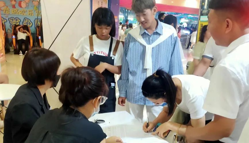 集成灶品牌帥豐電器為回饋老客戶，免費觀影活動火熱進行中…