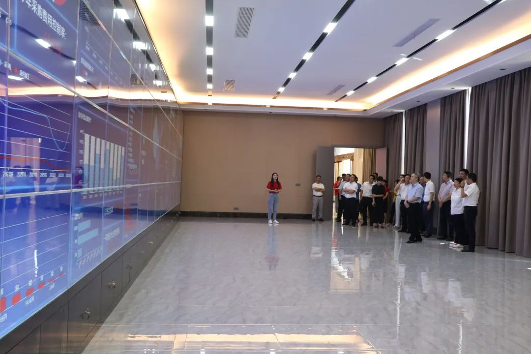 浙江省統(tǒng)計局一行蒞臨集成灶品牌帥豐電器參觀調(diào)研！