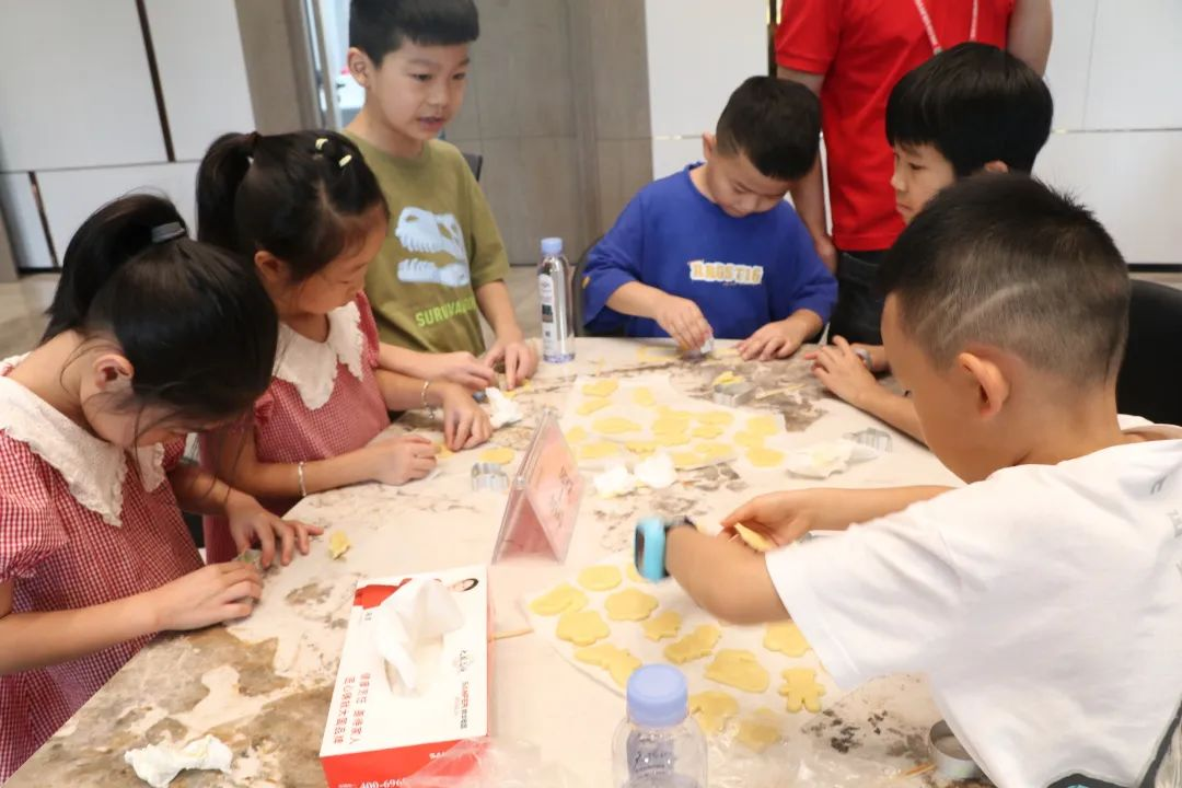 帥豐集成灶組織小美食家DIY趣游記活動，在勞動中尋找快樂