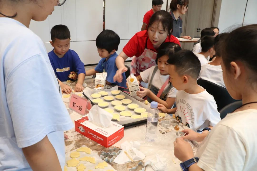 帥豐集成灶組織小美食家DIY趣游記活動，在勞動中尋找快樂