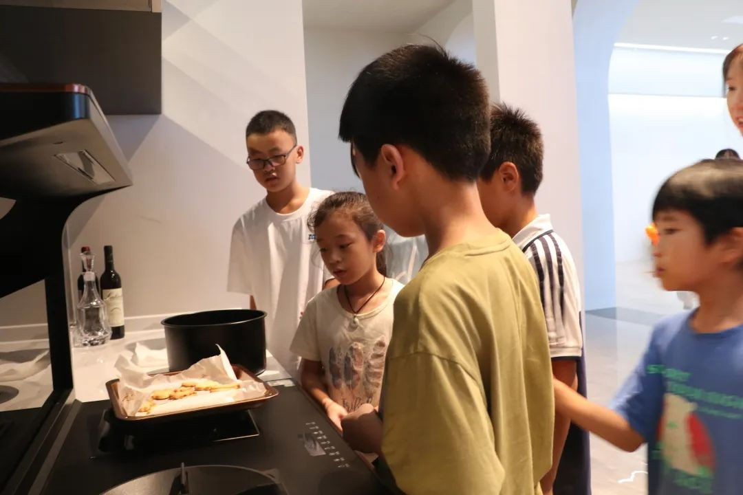 帥豐集成灶組織小美食家DIY趣游記活動，在勞動中尋找快樂