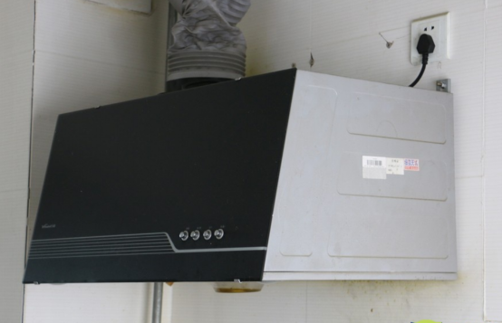 集成灶好還是傳統(tǒng)油煙機(jī)好？對比這五點(diǎn)你就知道了