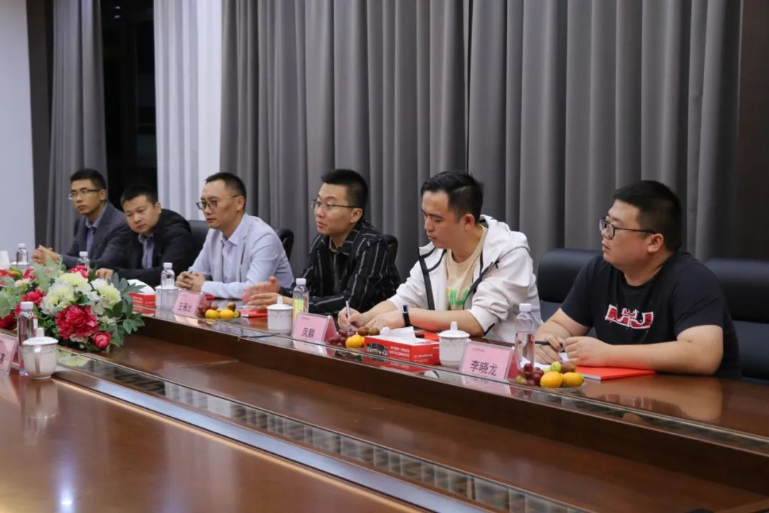 天貓優(yōu)品理想廚房王雁北一行蒞臨集成灶品牌帥豐電器參觀調(diào)研！