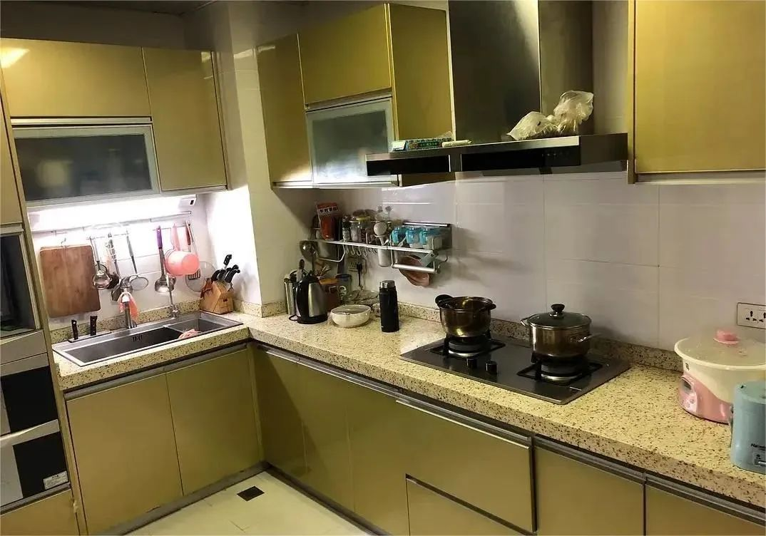 老廚房改造大變樣，帥豐集成灶+洗碗機(jī)集成水槽就是這么神！