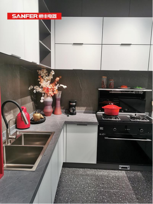 集成灶到底怎么選？這四個(gè)集成灶選購(gòu)技巧，讓你不踩雷！