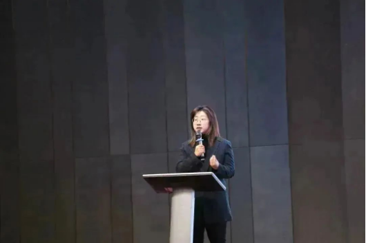 “兔”飛猛進 只爭朝夕，大國品牌帥豐電器2023新年動員大會順利召開