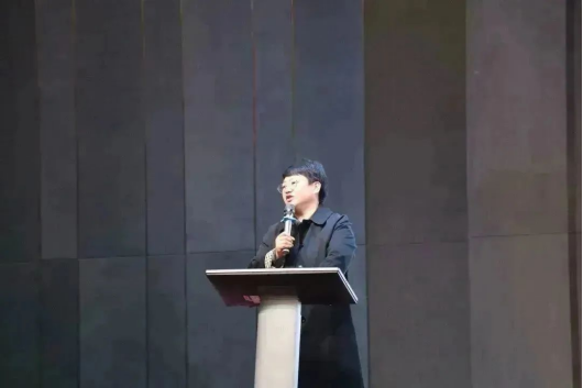 “兔”飛猛進 只爭朝夕，大國品牌帥豐電器2023新年動員大會順利召開