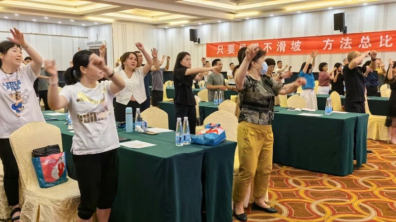 攜手并進(jìn)，強(qiáng)勢為上，2023年帥豐集成灶江西省區(qū)半年度會議暨新品培訓(xùn)會成功落幕      