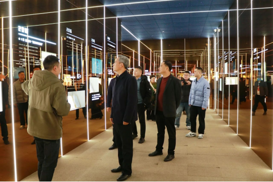 爭創(chuàng)新高，共促發(fā)展！安徽省固鎮(zhèn)縣委書記沈明舉一行蒞臨帥豐電器參觀調研