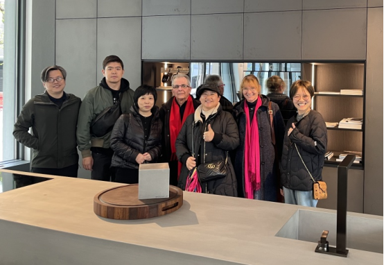 與國(guó)際先進(jìn)理念接軌，全力打造一站式高端全屋定制