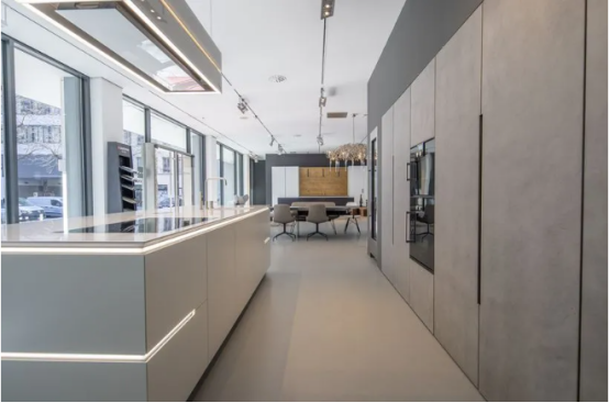 與國(guó)際先進(jìn)理念接軌，全力打造一站式高端全屋定制