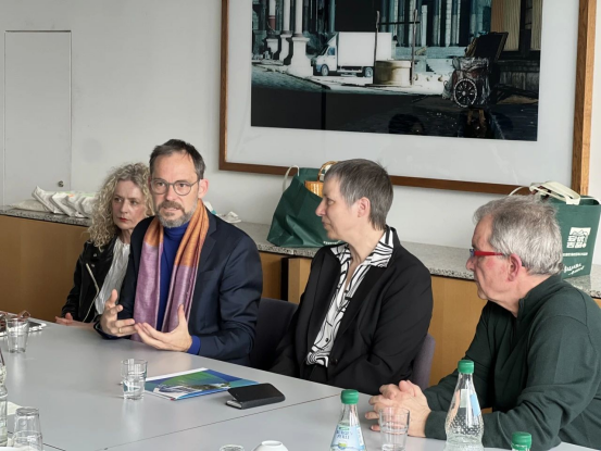 打造國際校企合作新優(yōu)勢(shì)，理念共創(chuàng)，技術(shù)互融