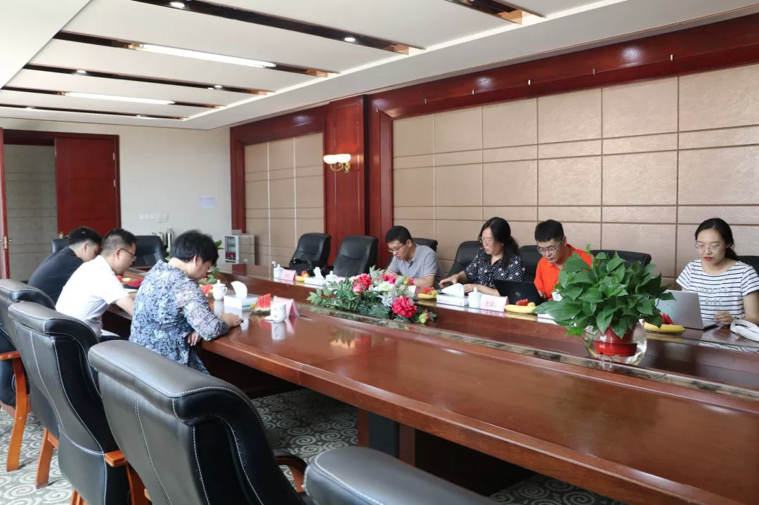 帥豐接受整體廚房考察，共寫(xiě)行業(yè)未來(lái)新篇章!