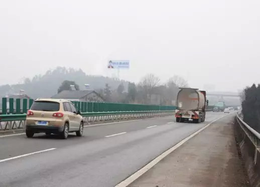 湖北新畫面全面上刊，近300塊廣告牌陸續(xù)閃耀全國！