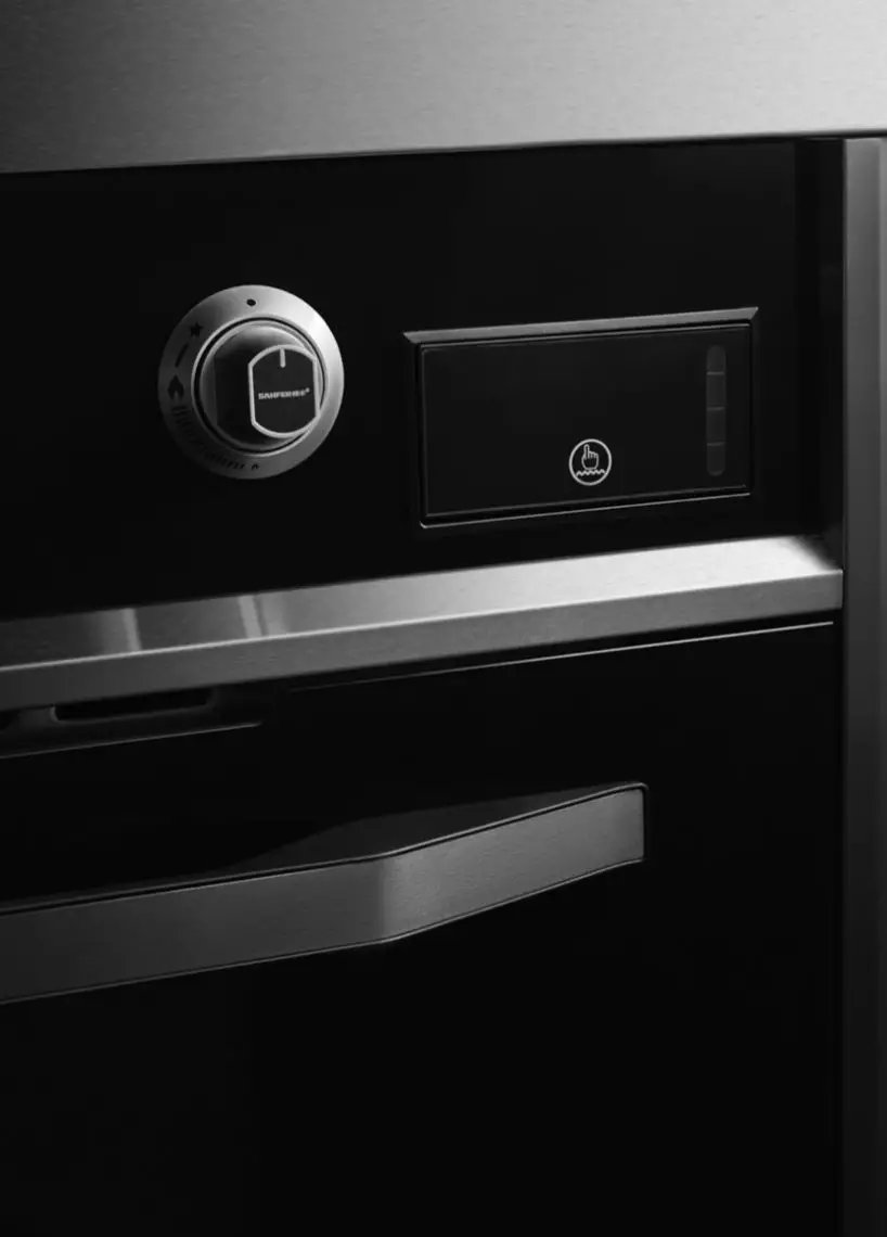 帥豐攜手海清登上《卷宗》家居創(chuàng)刊號，V9蒸烤一體演繹集成灶新風(fēng)尚