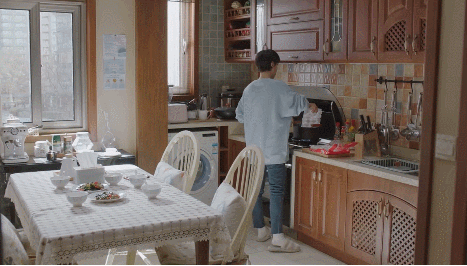 同舟共濟辭舊歲，展望未來譜新篇