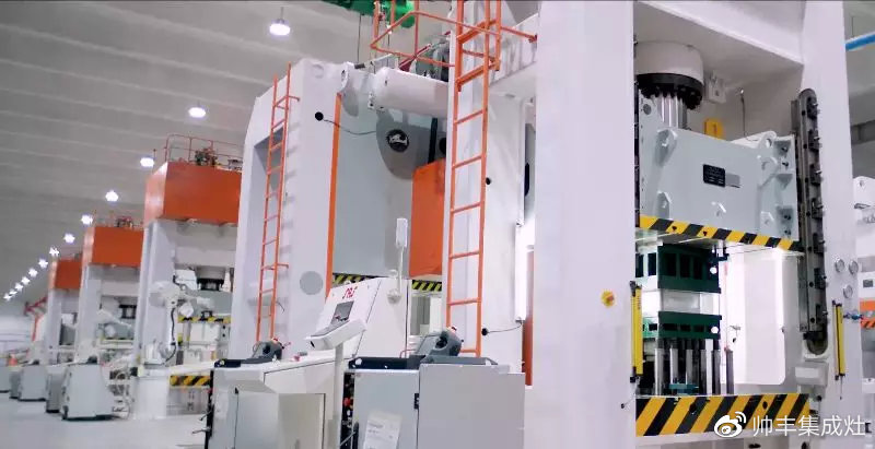 工業(yè)企業(yè)三十強、納稅二十強、金牛獎，連獲三項大獎，帥豐成2018大贏家