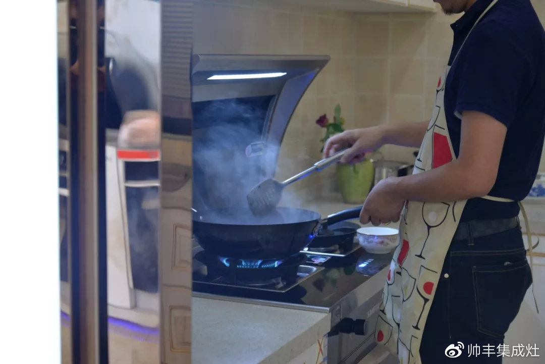 中央電視臺財經頻道走進帥豐深度調研