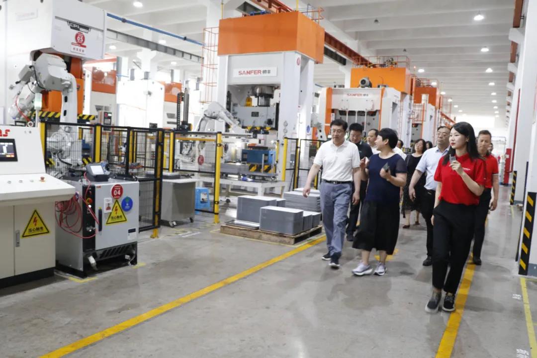 領(lǐng)勢而上，實力榮耀|“中國廚具之都”評審組專家走進帥豐，考察指導相關(guān)工作