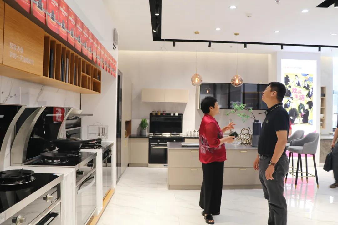 聚力賦能 領(lǐng)跑共贏 | 考察團(tuán)走訪帥豐電器，抒寫嵊州廚電新篇章！