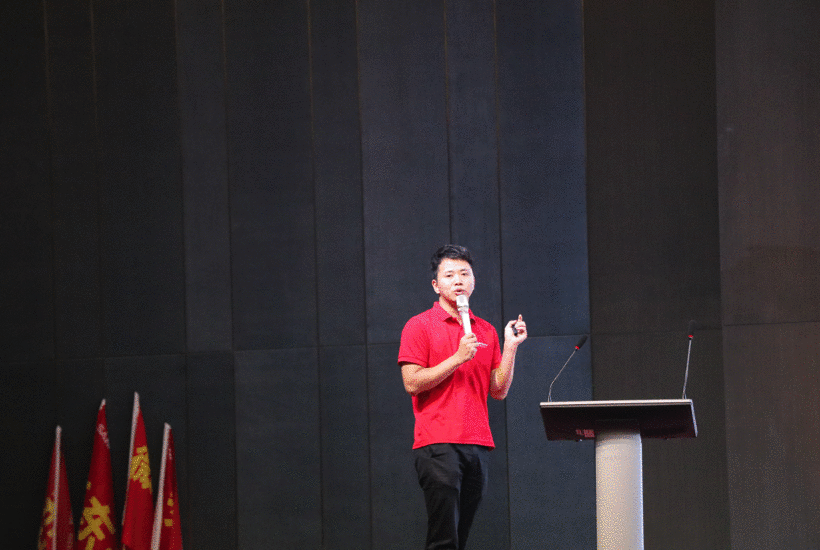 賦能現(xiàn)在，沖刺未來(lái)|帥豐電器2021營(yíng)銷中心年中復(fù)盤會(huì)暨總裁簽售活動(dòng)啟動(dòng)會(huì)圓滿舉行！