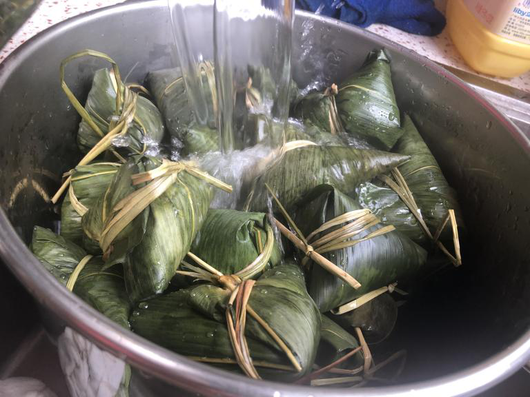 端午節(jié)快到了！今天帥豐電器就來挑戰(zhàn)一下，煮100個粽子需要多久？