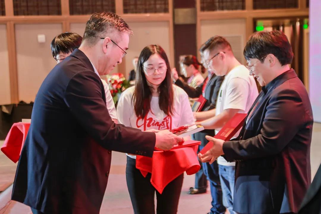 榮耀摘“星”│帥豐榮獲多項大獎，實至名歸