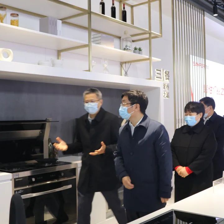 行業(yè)標(biāo)桿，彰顯豐采|紹興市委副書(shū)記、代市長(zhǎng)施惠芳一行蒞臨帥豐調(diào)研指導(dǎo)！